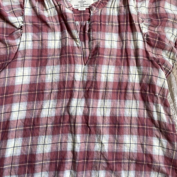 Birds of Paradis by Trovata Brett Blouse - Picture 4 of 6